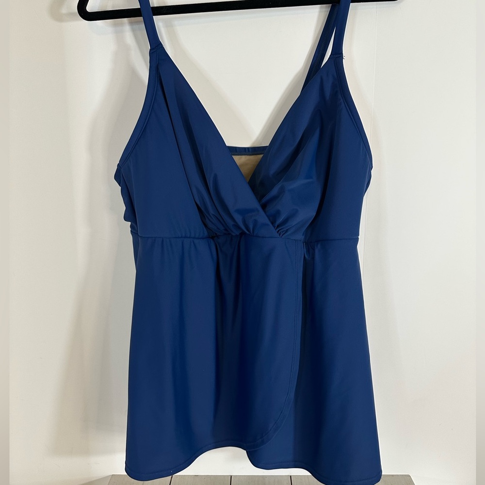 Woman’s Cacique plus size deep Blue V-Neck Swim Tank SZ 20 adjustable straps